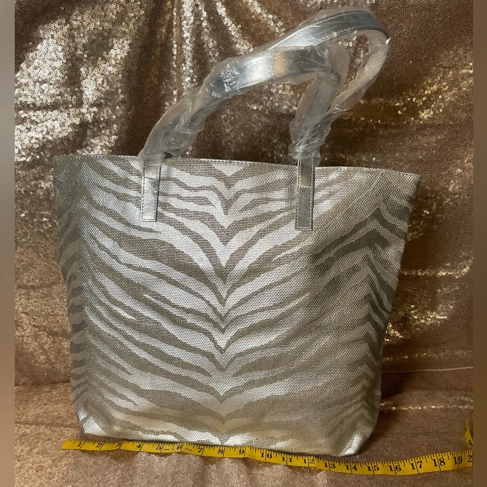 Michael KORS tote - Picture 2 of 4